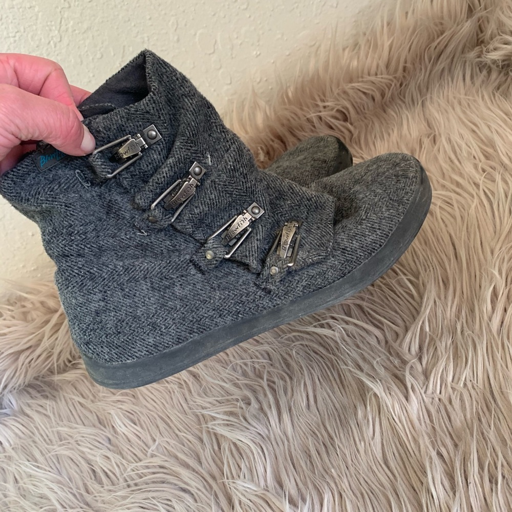 Short boots